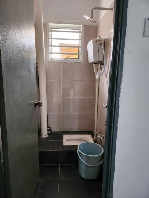 فيلا D'Haja 61 Klia Sepang With 3 Airconds & Wifi بانتينغ المظهر الخارجي الصورة